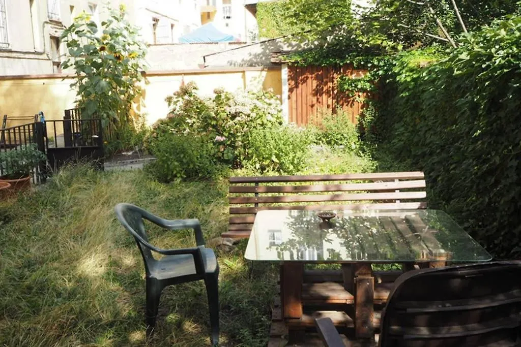 Cozy Apartment With A Garden, In The City Center! Prague Czech Republic