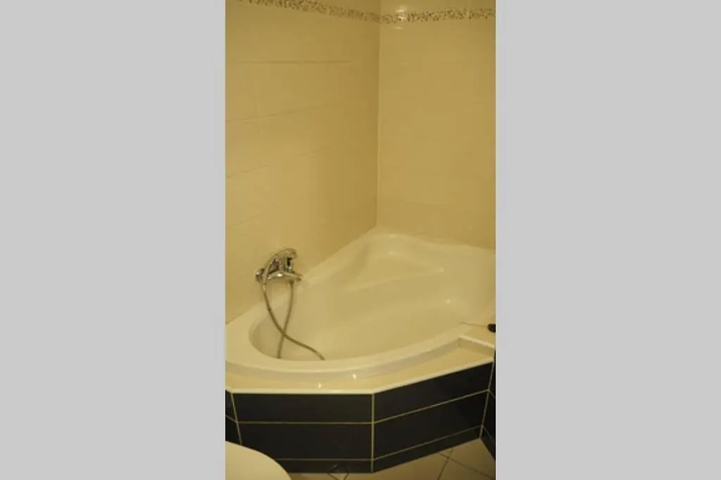 Cozy Apartment With A Garden, In The City Center! Prag 0*,  Tschechische Republik